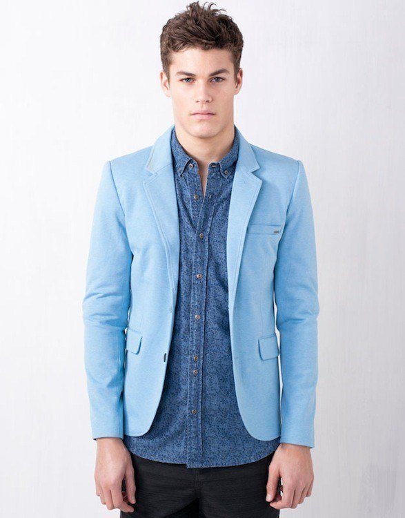 American-American-Summer-Trends-2013 "width =" 600 "height =" 767 "srcset =" https://cdn.shortpixel.ai/client/q_glossy,ret_img,w_587/https://modaellos.com/wp -content / uploads / 2013/04 / trends-American-men-summer-2013.jpg 587w, https://cdn.shortpixel.ai/client/q_glossy,ret_img,w_469/https://modaellos.com/wp- content / uploads / 2013/04 / trends-american-men-summer-2013-469x600.jpg 469w "tailles =" (largeur maximale: 600px) 100vw, 600px "/></noscript><div class=