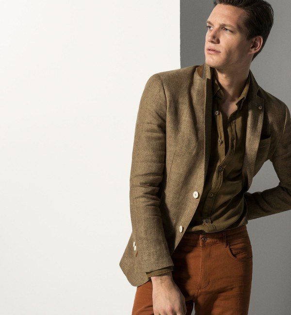 american-trends-man-summer-2016-american-lin-massimo-dutti "width =" 600 "height =" 648 "srcset =" https://cdn.shortpixel.ai/client/q_glossy,ret_img,w_600/https : //modaellos.com/wp-content/uploads/2014/04/tendencia-americanas-hombre-verano-2016-americana-lino-massimo-dutti-600x648.jpg 600w, https://cdn.shortpixel.ai/ client / q_glossy, ret_img, w_768 / https: //modaellos.com/wp-content/uploads/2014/04/tendencia-americanas-hombre-verano-2016-americana-lino-massimo-dutti-768x830.jpg 768w, https : //cdn.shortpixel.ai/client/q_glossy,ret_img,w_300/https: //modaellos.com/wp-content/uploads/2014/04/tendencia-americanas-hombre-verano-2016-americana-lino-mass -dutti-300x324.jpg 300w "tailles =" (largeur maximale: 600px) 100vw, 600px "/></noscript><div class=