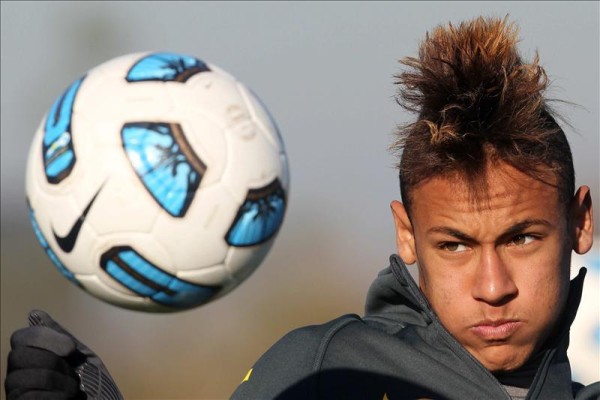 les-meilleures-coupes-de-cheveux-de-neymar-crest-large-size