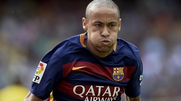 coiffures-neymar-2015-cut-rasé "width =" 600 "height =" 337 "srcset =" https://modaellos.com/wp-content/uploads/2015/08/peinados-neymar-2015-corte-rapado -600x337.jpg 600w, https://modaellos.com/wp-content/uploads/2015/08/peinados-neymar-2015-corte-rapado-300x169.jpg 300w, https://modaellos.com/wp-content /uploads/2015/08/peinados-neymar-2015-corte-rapado.jpg 644w "tailles =" (largeur maximale: 600px) 100vw, 600px "/></noscript><div class=