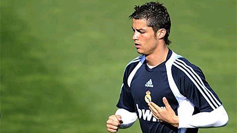 cristiano-ronaldo-peignés-formation-compagnons-realmadrid-2013