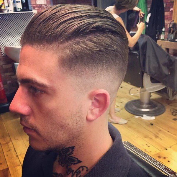 coupes de cheveux-hommes-les-tupes-sont-à-la-mode-2016-idées-rasés-dos-côtés "width =" 600 "height =" 600 "srcset =" https://modaellos.com /wp-content/uploads/2015/10/cortes-de-pelo-hombres-los-tupes-estan-de-moda-2016-ideas-lados-lados-rasalados-hacia-atras-600x600.jpg 600w, https: // modaellos.com/wp-content/uploads/2015/10/cortes-de-pelo-hombres-los-tupes-estan-de-moda-2016-ideas-lados-rasurados-hacia-atras-768x768.jpg 768w, https : //modaellos.com/wp-content/uploads/2015/10/cortes-de-pelo-hombres-los-tupes-estan-de-moda-2016-ideas-lados-rasurados-hacia-atras-300x300.jpg 300w, https://modaellos.com/wp-content/uploads/2015/10/cortes-de-pelo-hombres-los-tupes-estan-de-moda-2016-ideas-lados-rasurados-hacia-atras. jpg 960w "tailles =" (largeur maximale: 600px) 100vw, 600px "/></noscript><div class=