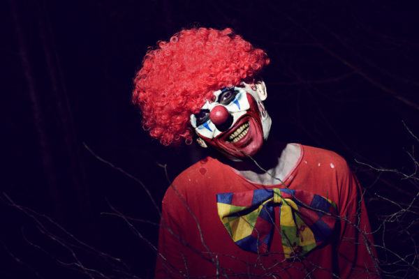 Costume de clown facile avec Pennywise IT 