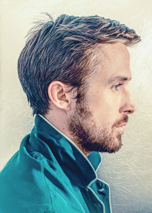 coiffures-ryan-gosling-2016 "width =" 500 "height =" 700 "srcset =" https://cdn.shortpixel.ai/client/q_glossy,ret_img,w_500/https://modaellos.com/wp-content /uploads/2013/02/peinados-ryan-gosling-2016.jpg 500w, https://cdn.shortpixel.ai/client/q_glossy,ret_img,w_300/https://modaellos.com/wp-content/uploads/ 2013/02 / coiffures-ryan-gosling-2016-300x420.jpg 300w "tailles =" (largeur maximale: 500px) 100vw, 500px "/></noscript><img itemprop=