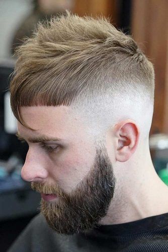 Coiffure Mohawk Fade