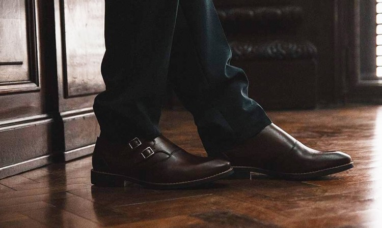 Les chaussures pour hommes à porter au travail et imposer attitude et respect! 