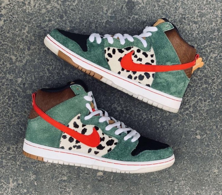 Marcheur Nike SB Dunk High Dog