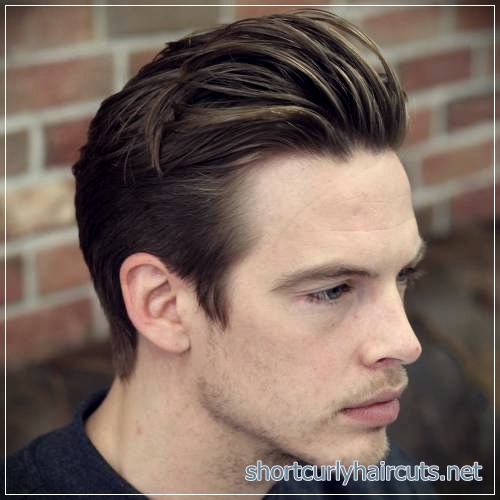 Coiffure Quiff "srcset =" https://univershomme.com/wp-content/uploads/2019/12/1575640445_851_Choisir-les-meilleures-coiffures-pour-hommes-2018-et-etre-a.jpg 500w, https://www.shortcurlyhaircuts.net/wp-content /uploads/2018/06/mens-hairstyles-2018-7-150x150.jpg 150w, https://www.shortcurlyhaircuts.net/wp-content/uploads/2018/06/mens-hairstyles-2018-7-160x160. jpg 160w, https://www.shortcurlyhaircuts.net/wp-content/uploads/2018/06/mens-hairstyles-2018-7-320x320.jpg 320w "tailles =" (largeur maximale: 500px) 100vw, 500px