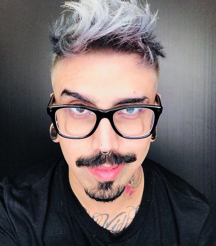 Coupes de cheveux chez les adolescents 2019: la dépression de Youtuber Edu Diva