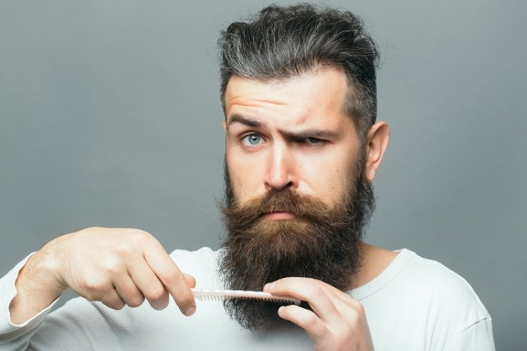 Garder une barbe quotidiennement - Bûcheron Barbe: Comment avoir et conserver son style