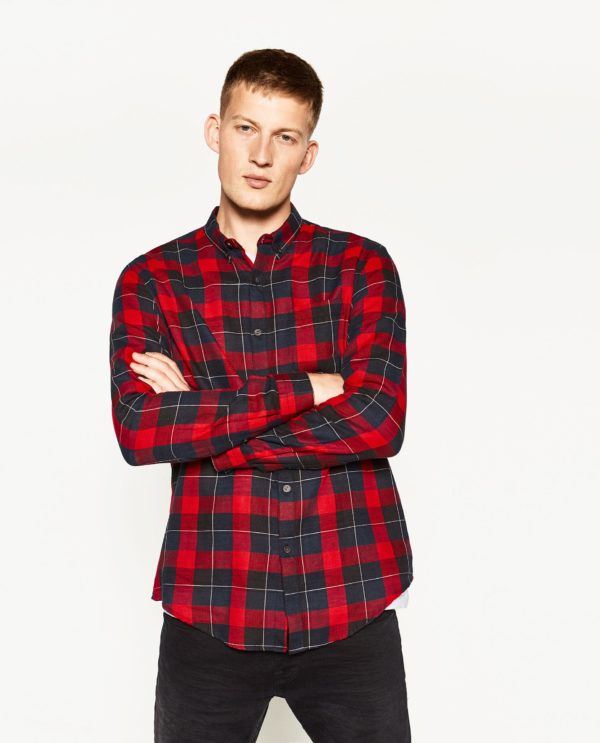 tendances-chemises-d'automne-hiver-2016-2017 "width =" 600 "height =" 743 "srcset =" https://modaellos.com/wp-content/uploads/2016/03/tendencia-camisas-de -tonone-hiver-2016-2017-600x743.jpg 600w, https://modaellos.com/wp-content/uploads/2016/03/tendencia-camisas-de-otono-invierno-2016-2017-250x310.jpg 250w "tailles =" (largeur max: 600px) 100vw, 600px "/></noscript><div class=