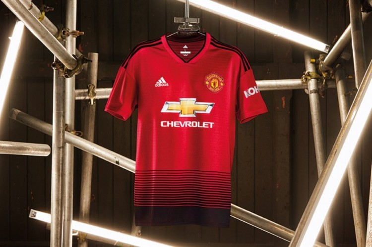 Manchester United - Maillots anglais par équipe 2019 6