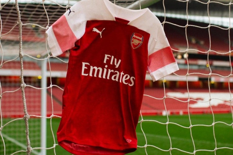 Arsenal - Maillots anglais par équipe 2019 6