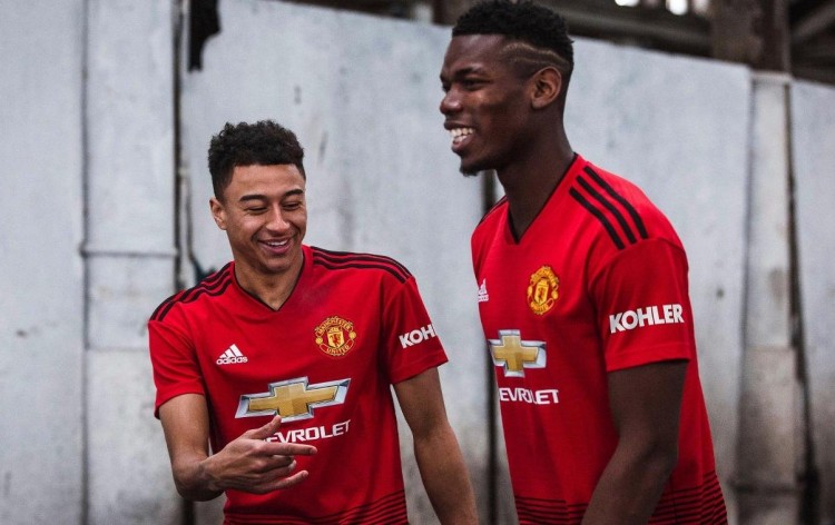 Manchester United - Maillots anglais par équipe 2019 5