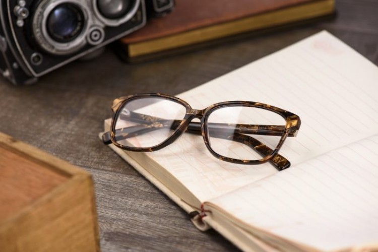 Montures de lunettes pour hommes: tendances et conseils pour 2019