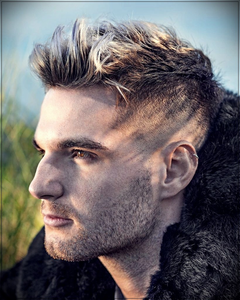 Coupes de cheveux courtes pour hommes en 2018-3 "srcset =" https://www.shortcurlyhaircuts.net/wp-content/uploads/2018/08/Short-haircuts-for-men-in-2018-3 .jpg 820w, https://www.shortcurlyhaircuts.net/wp-content/uploads/2018/08/Short-haircuts-for-men-in-2018-3-768x959.jpg 768w "tailles =" (largeur max : 820px) 100vw, 820px