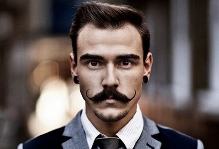 Conseils pour prendre soin de votre moustache