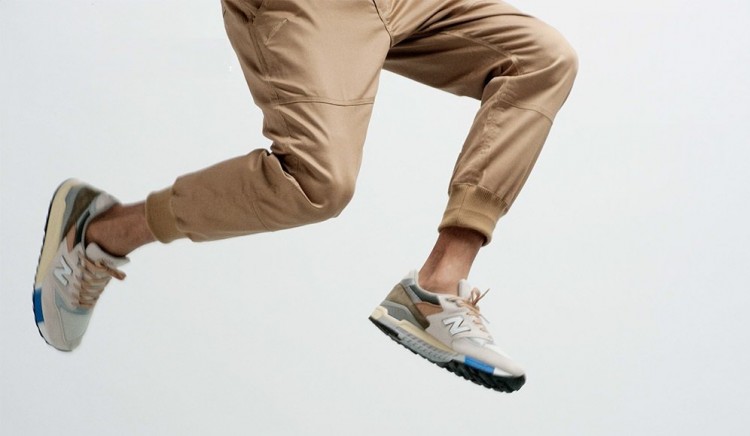 Sneakers et pantalons de jogging pour hommes: voir les combinaisons streetwear pour l'inspiration! 