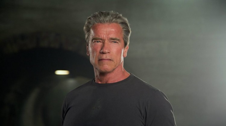 5 exercices d'Arnold Schwarzenegger pour avoir un corps fort!