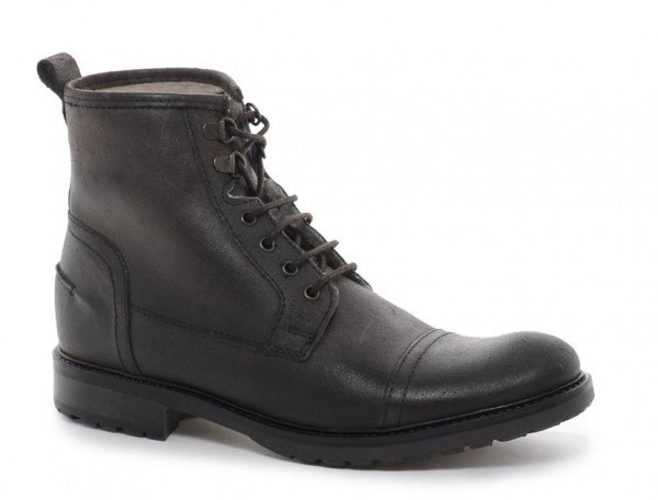 chaussures-mode-homme-automne-hiver-2013-2014-tendances-chaussures-et-baskets-bottes 