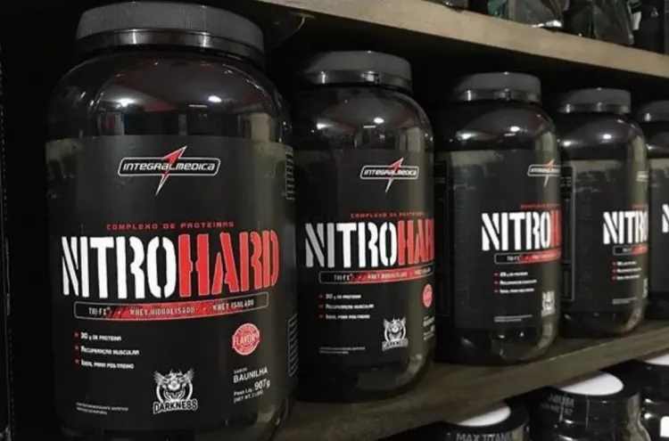 Nitro Hard Darkness - IntegralMedica - Meilleure protéine de lactosérum pour compléter votre entraînement