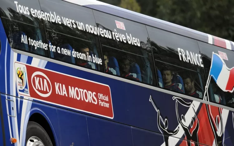 La FIFA publie les 32 phrases des bus des équipes de la Coupe du monde 2018