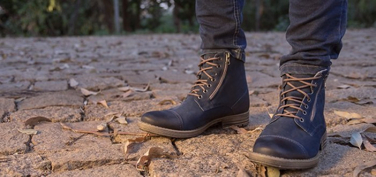 Des bottes pour hommes modernes pour vous transmettre la fermeté partout! 