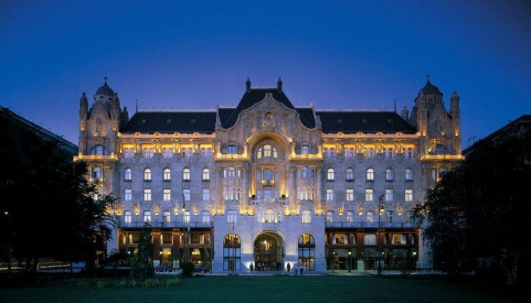 Four-Seasons-Hotel-Budapest