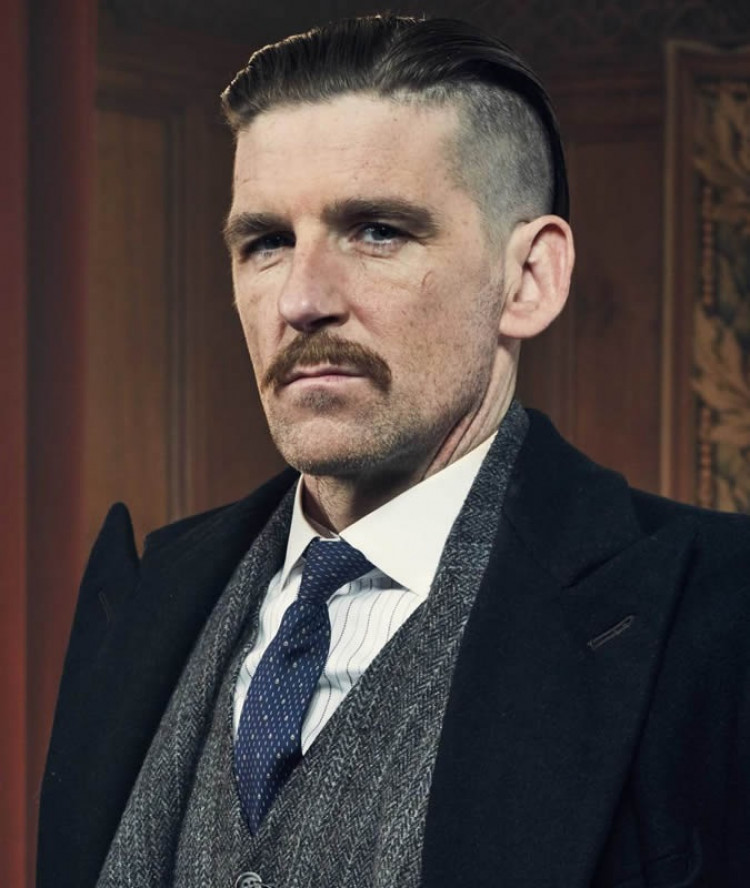 Coupe de cheveux Peaky Blinders: qu'est-ce que c'est et comment le faire