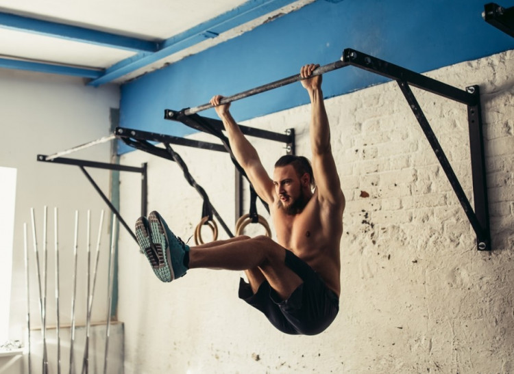 barre de jambe avec genouillère Meilleurs exercices pour barre de porte