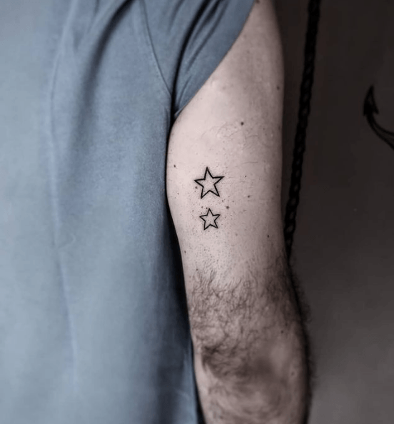 Tatouages ​​minimalistes pour hommes 2021 stars