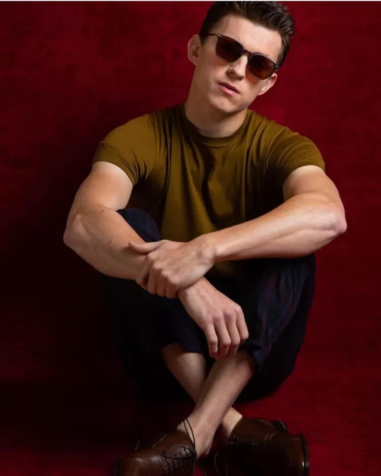 Le style de Tom Holland passe par le mélange des couleurs