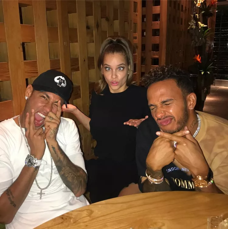 La vie des célébrités, avec Neymar