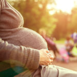 Comment une fille vierge tombe enceinte ?